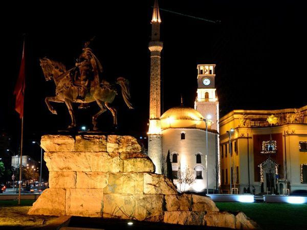 guia de Albania Tirana