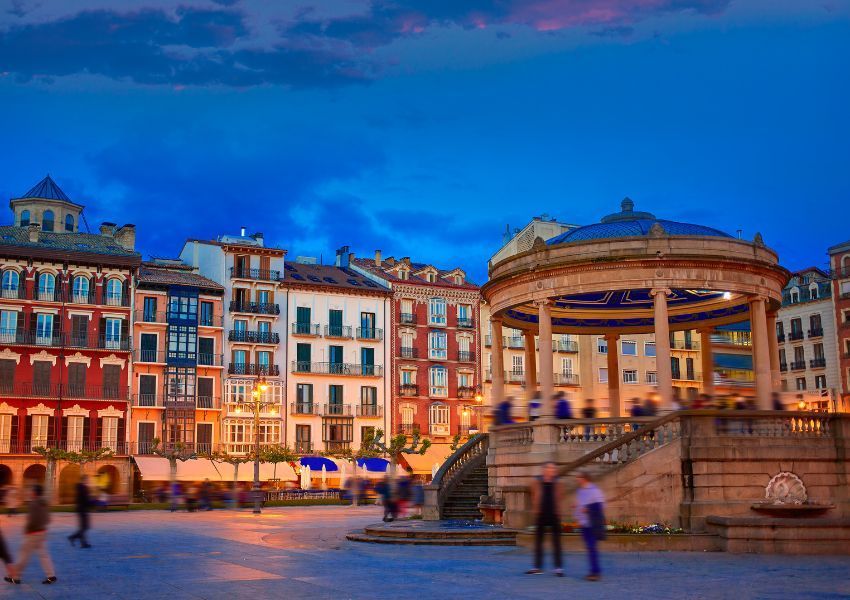 plaza del castillo pamplona