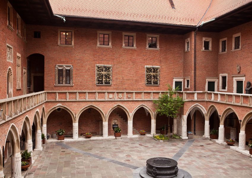 Collegium Maius cracovia que ver