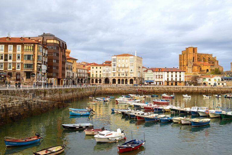 que ver en castro urdiales