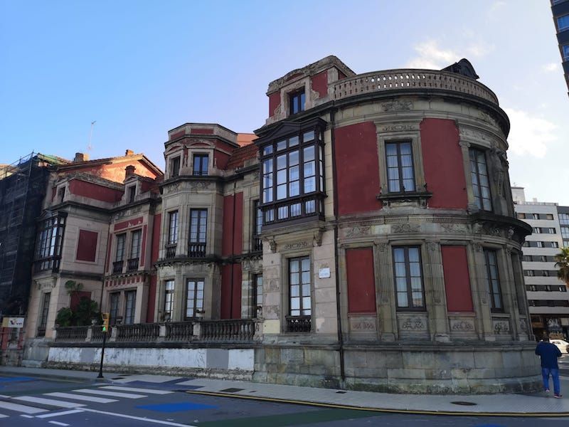que ver en gijon martillo de capua