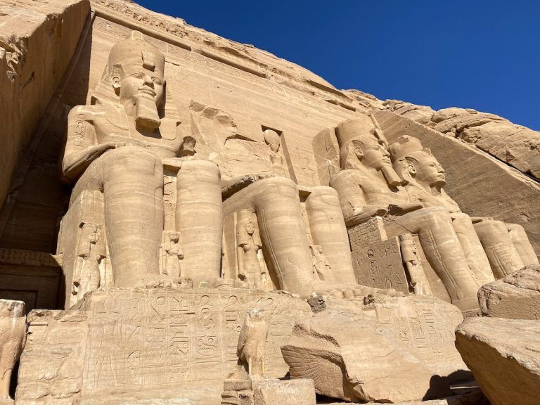 como llegar a abu simbel excursion