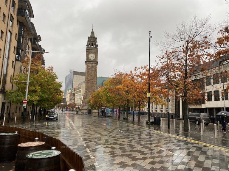 belfast una de las ciudades que visitar en irlanda del norte