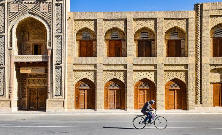 documentos seguro de viaje viajar a uzbekistan