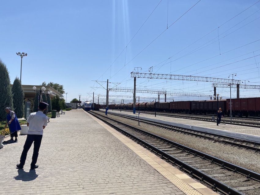 estaciones tren uzbekistan