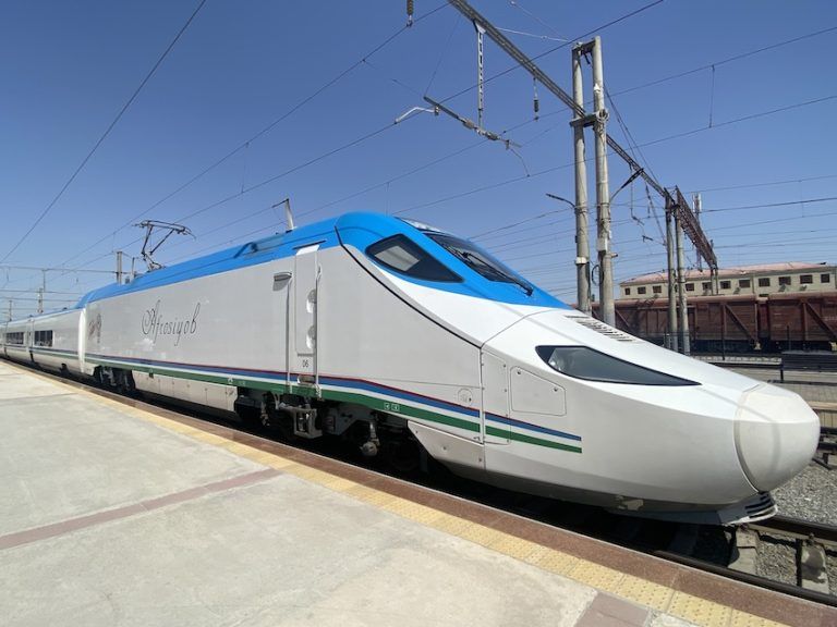 tren afrosiyob talgo uzbekistan