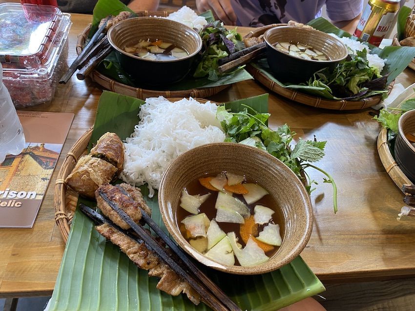 bun cha hanoi comida vietnam
