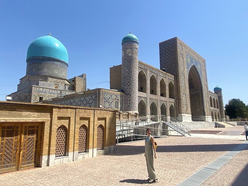 madrazas plaza registan