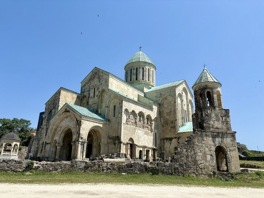 catedral bagrati kutaisi georgia