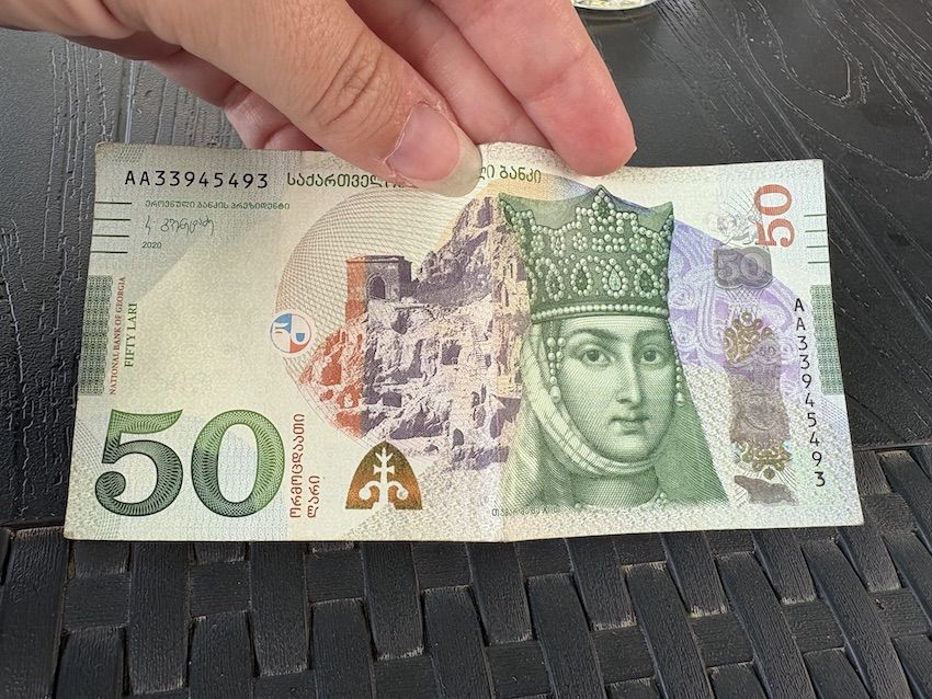 dinero en georgia